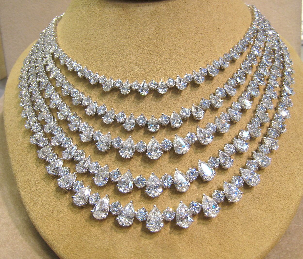 What is new arrive in lab grown diamond necklaces?