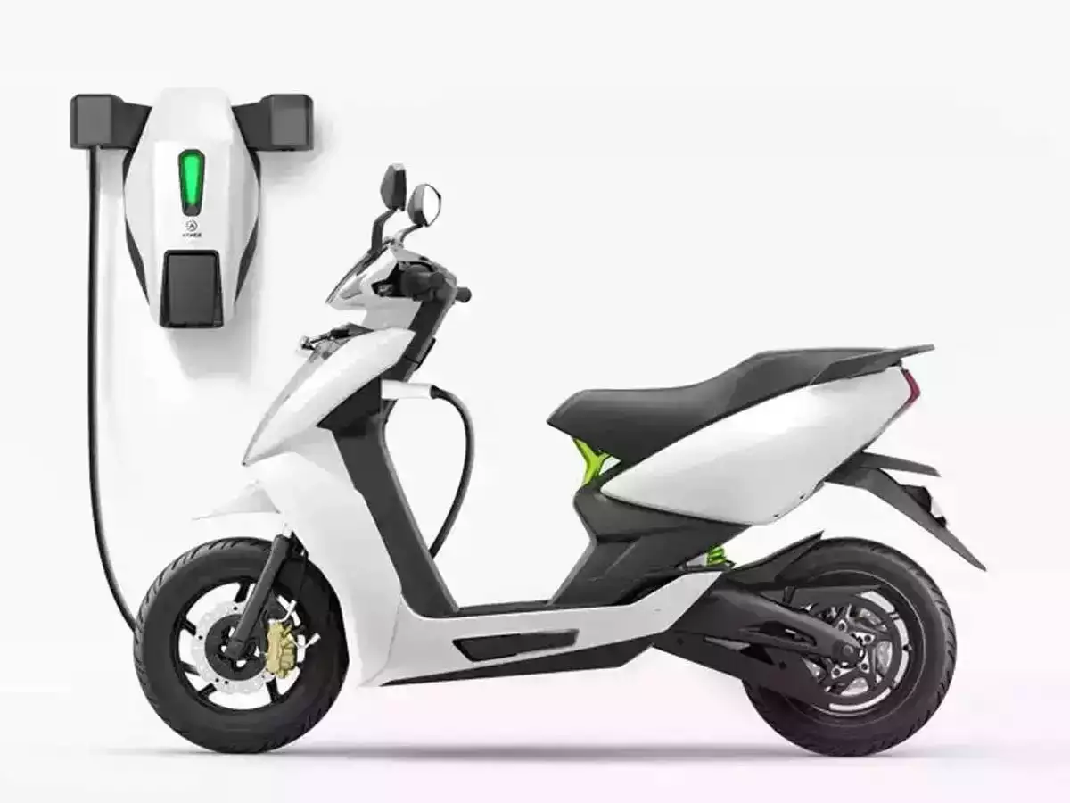 DIFFERENCES BETWEEN AN ELECTRIC SCOOTER AND CAR?